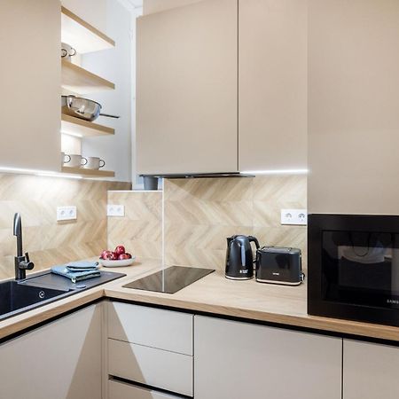 Ferienwohnung Sleek Downtown Living Budapest Exterior foto